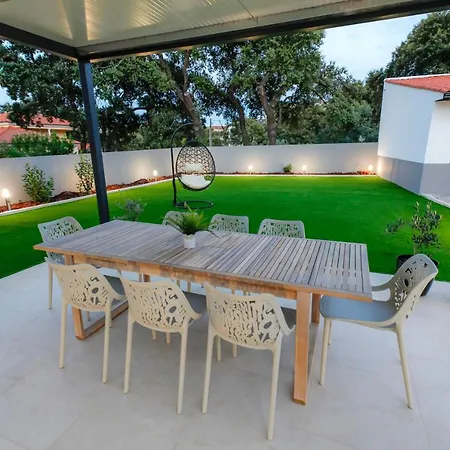 Modern Apartment With Garden Fatima Exterior photo