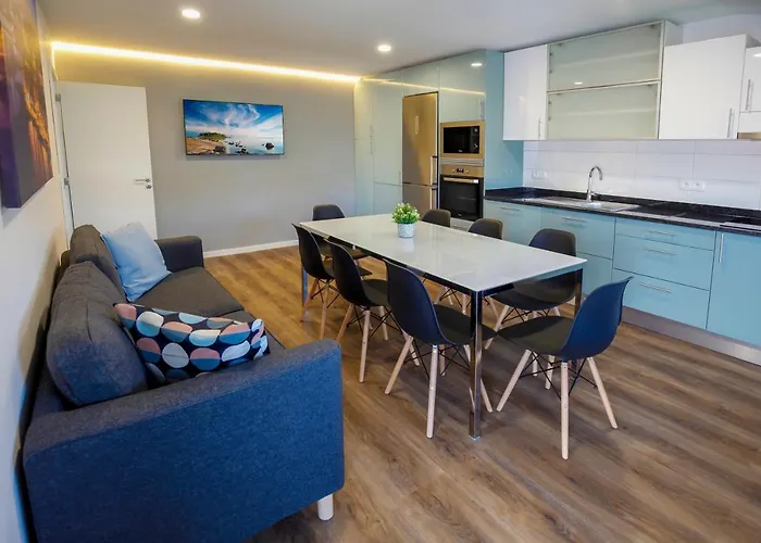Modern Apartment With Garden